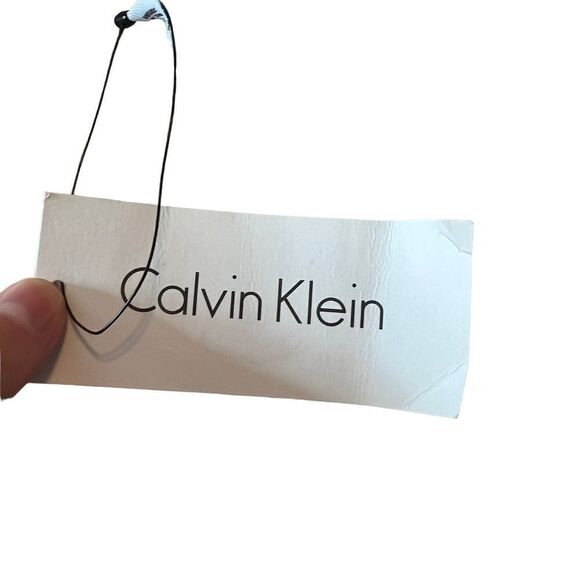 NWT! Calvin Klein off‎ white shirt sleeve top - Picture 5 of 9